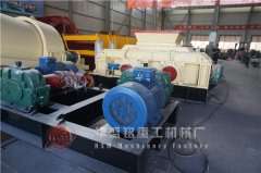 2PG1000x800型全液壓對(duì)輥粉碎機(jī)裝車發(fā)往江蘇蘇州